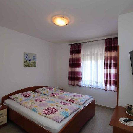 Apartment In Silo/Insel Krk 13439 Extérieur photo